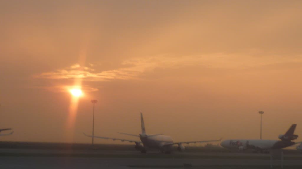 Secure the best flight deal avoid flight fees